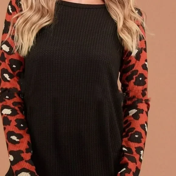 Black Animal Print Thermal Top - Picture 3 of 3